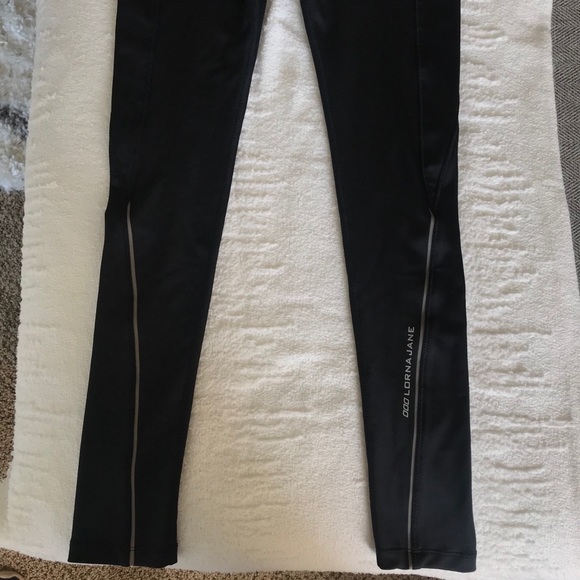 Lorna Jane high waisted 7/8 leggings - Picture 4 of 7